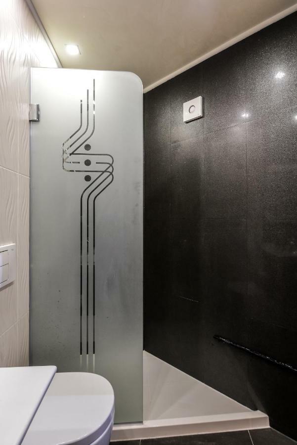 Champs-Elysees Sofia 2-Bdr, 2-Bthr Tsar Simeon Suite By Flat Mаnager Εξωτερικό φωτογραφία